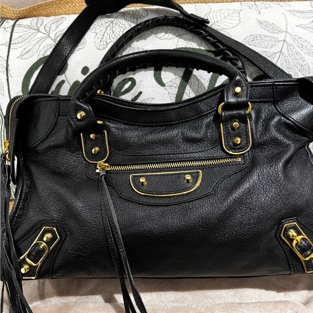 Authentic Pre-loved Beautiful Black Balenciaga Two Ways!